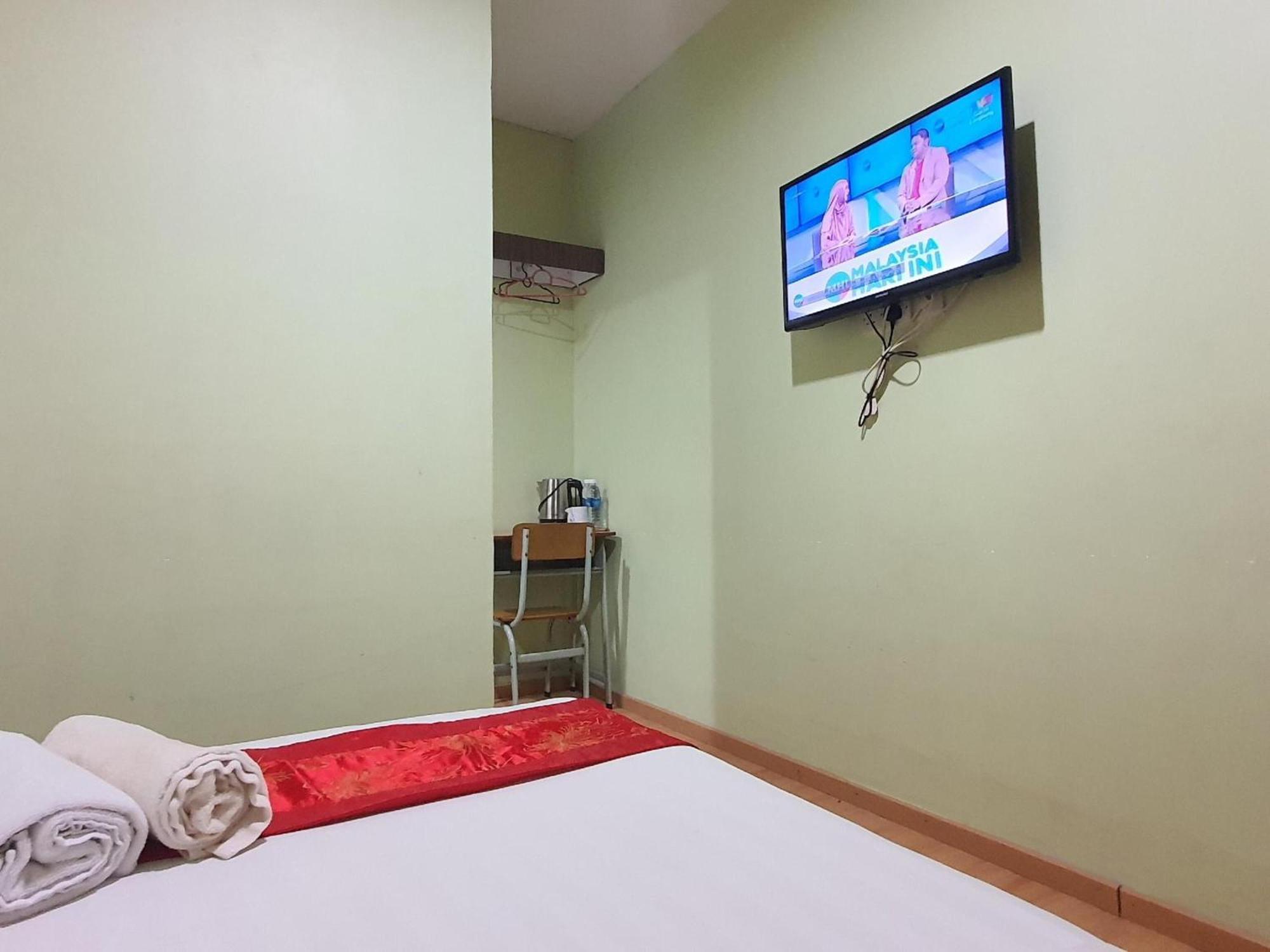 Oyo 90964 Melody 88 Inn Miri Ngoại thất bức ảnh