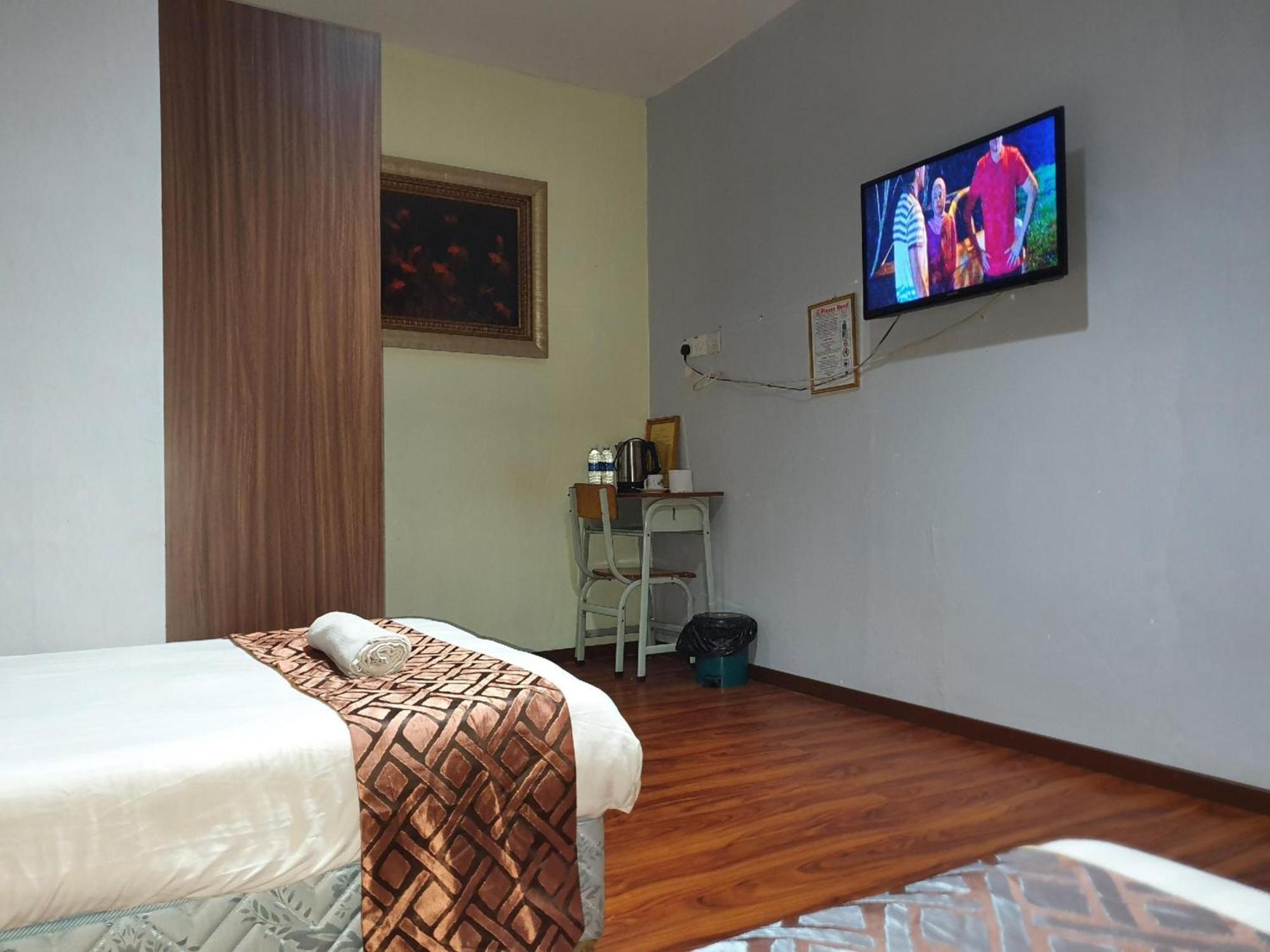 Oyo 90964 Melody 88 Inn Miri Ngoại thất bức ảnh