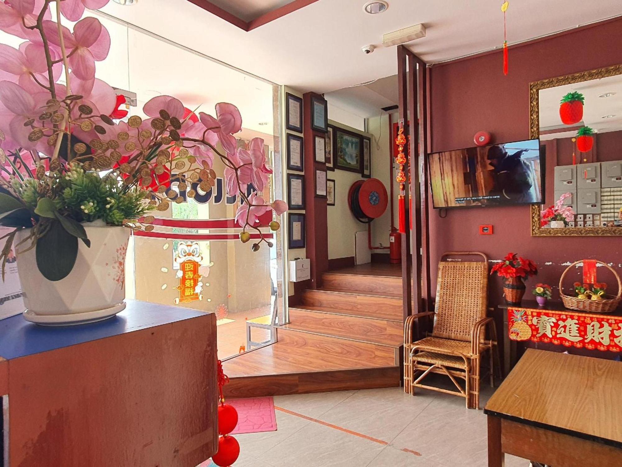 Oyo 90964 Melody 88 Inn Miri Ngoại thất bức ảnh