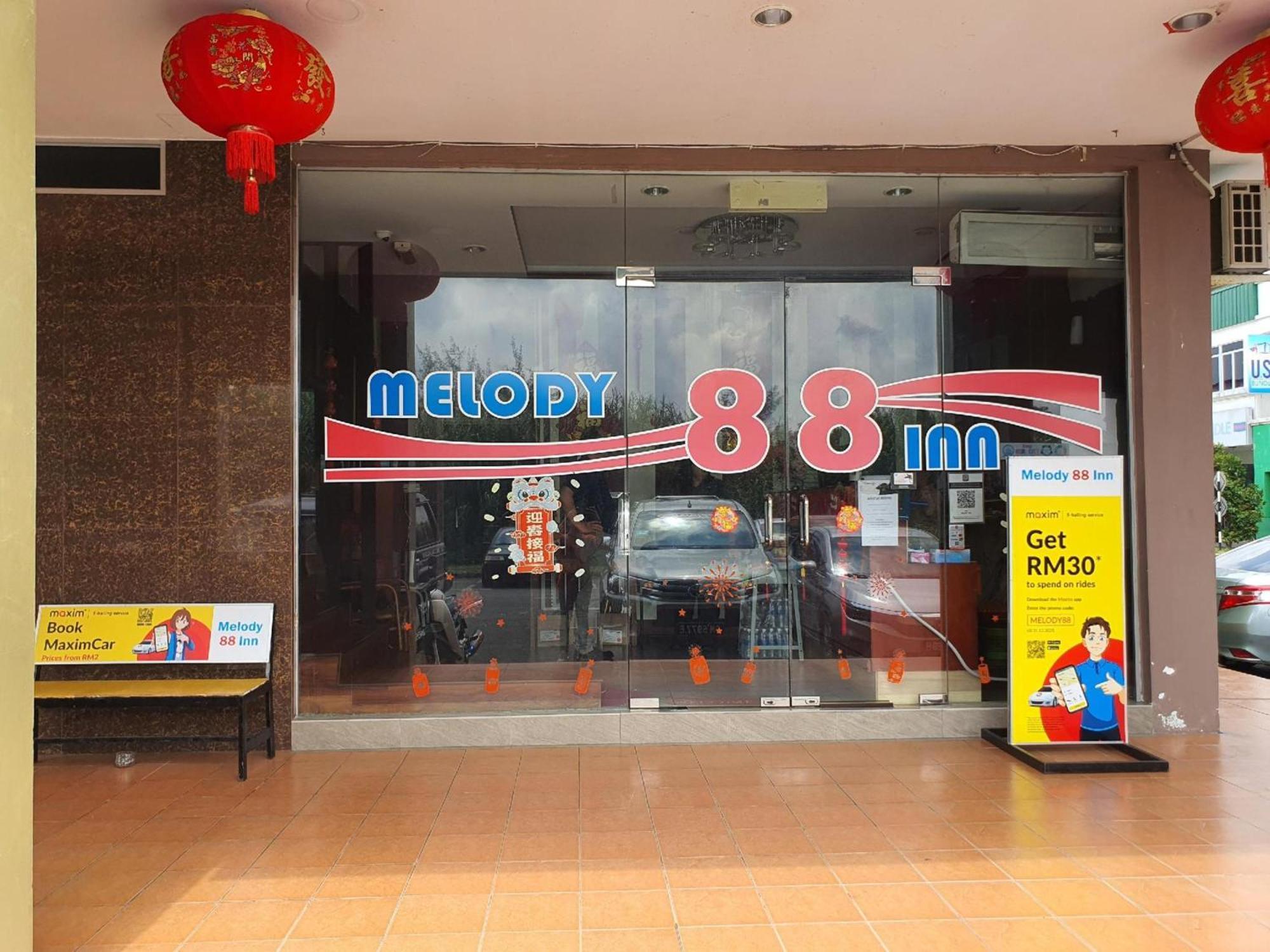 Oyo 90964 Melody 88 Inn Miri Ngoại thất bức ảnh